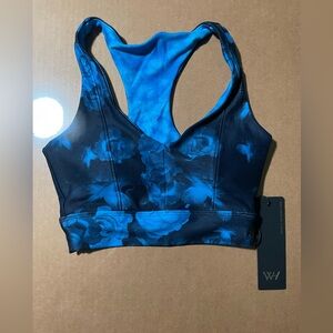 Blue Racerback Sports Bra with Moisture-Wicking Fabric‎